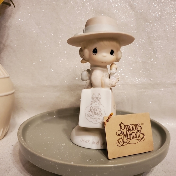 Precious Moments Other - Precious Moments Seek And Ye Shall Find 1985